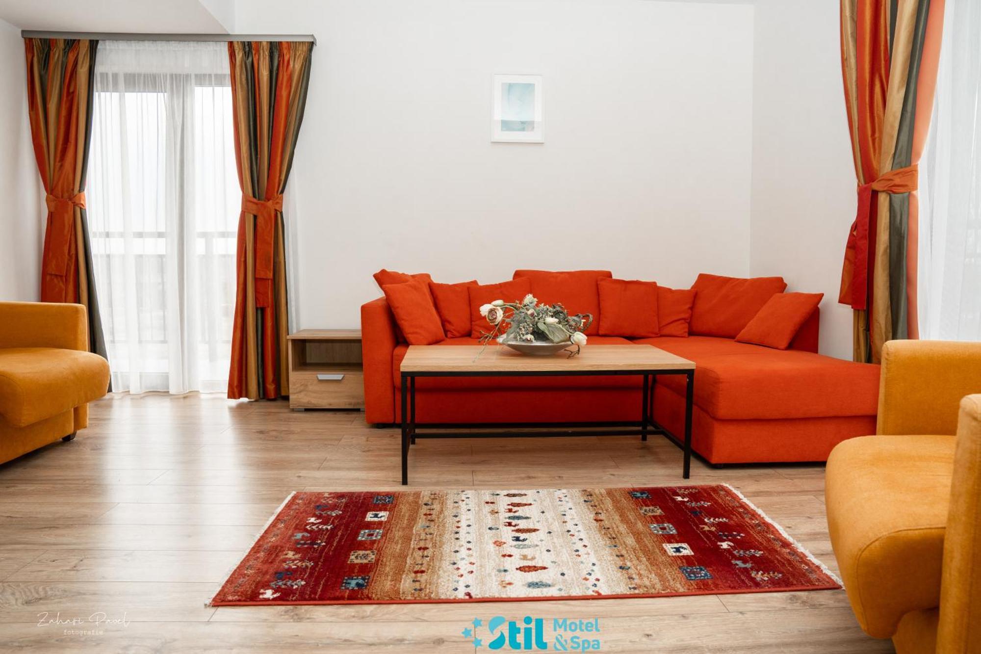 Stil Motel & Spa Ташнад Екстериор снимка