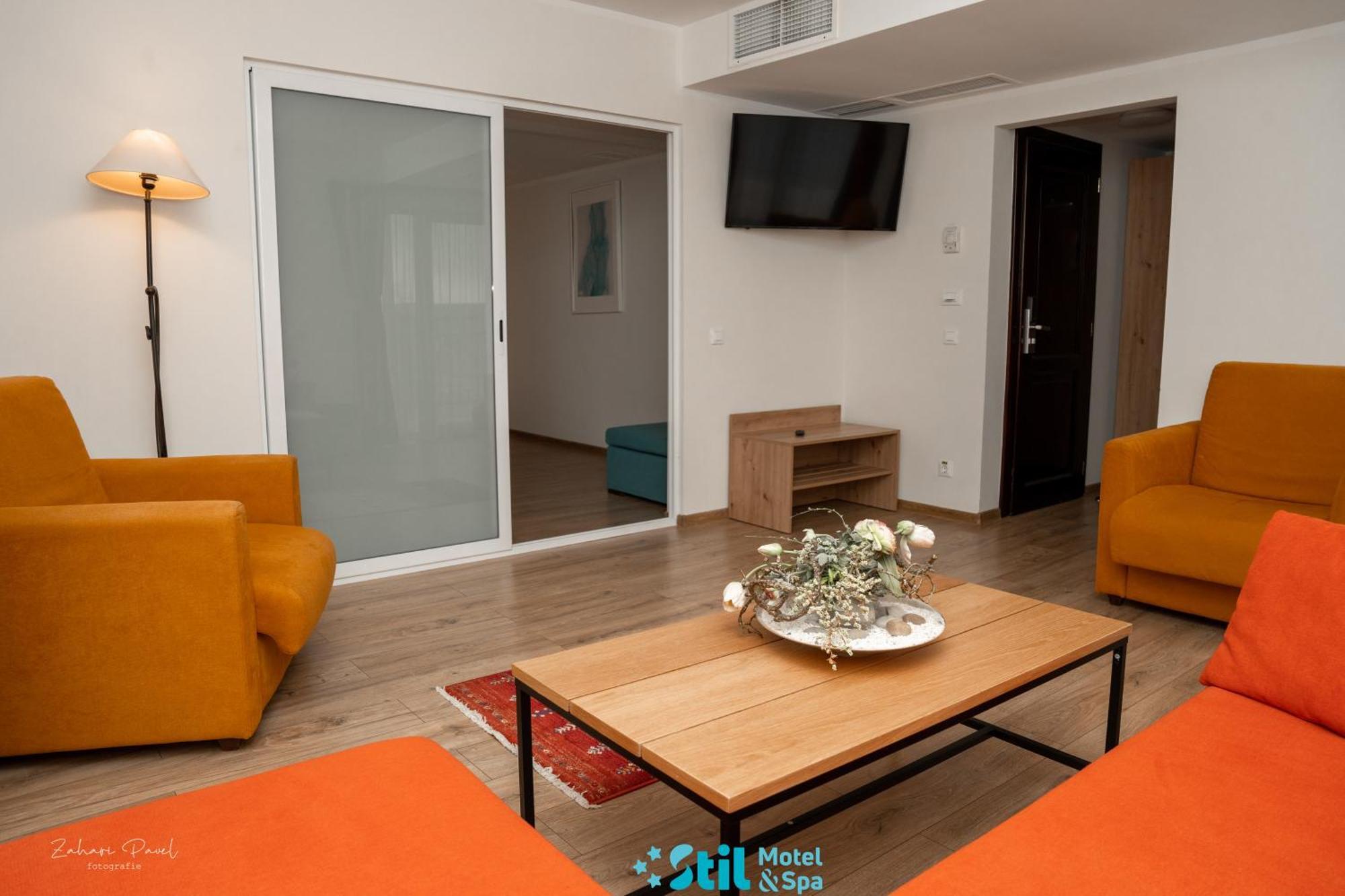 Stil Motel & Spa Ташнад Екстериор снимка