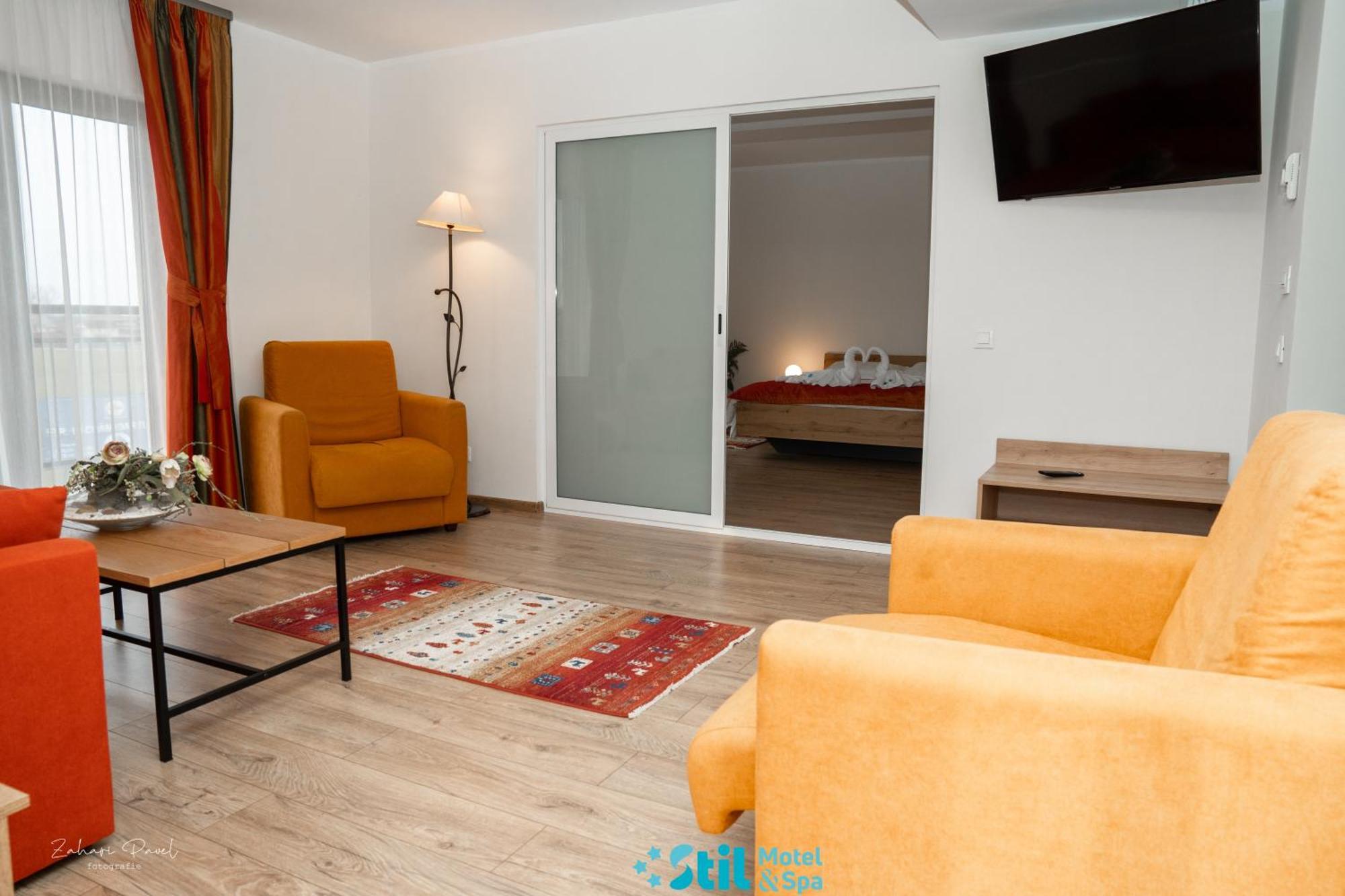 Stil Motel & Spa Ташнад Екстериор снимка