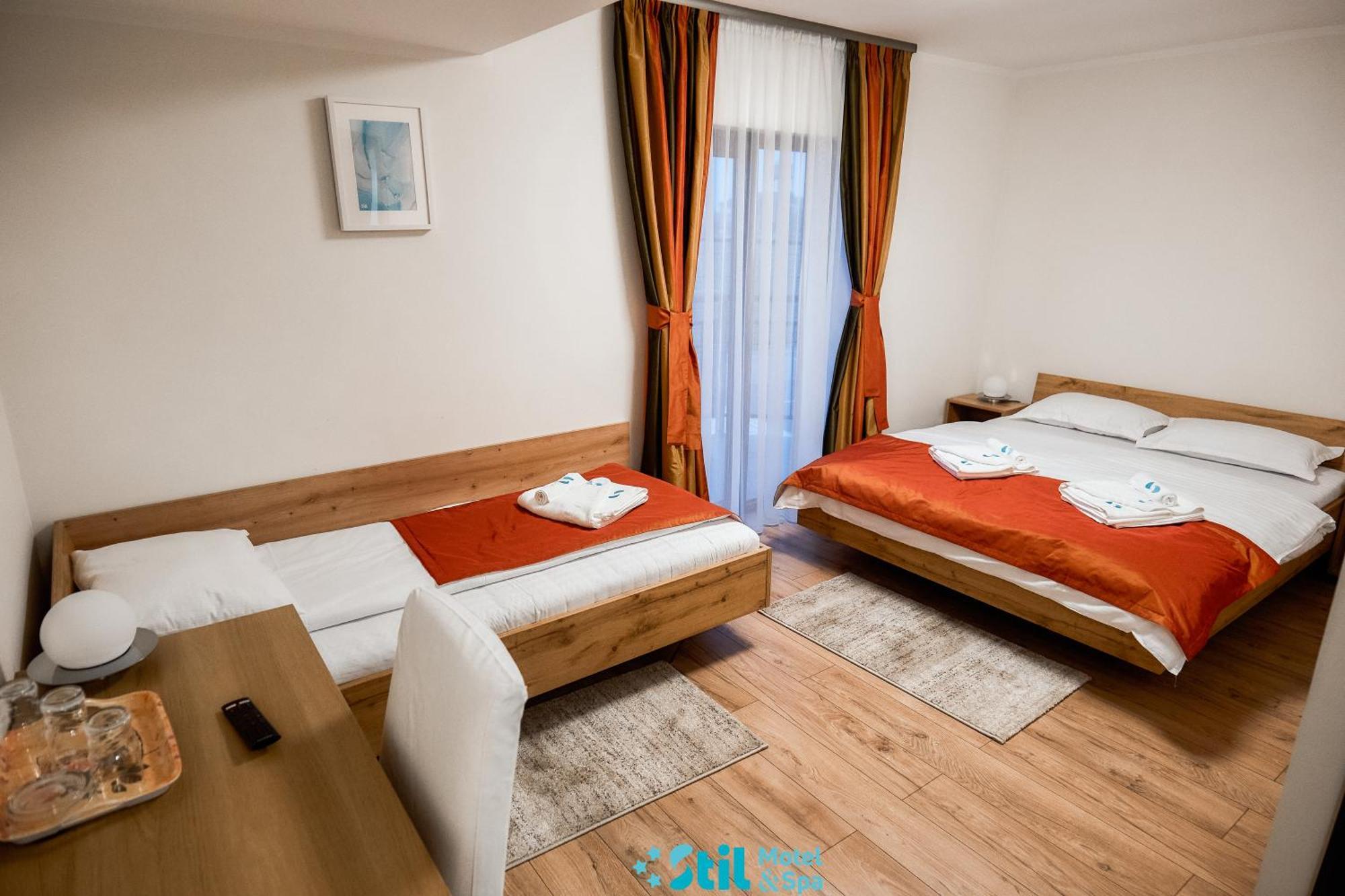 Stil Motel & Spa Ташнад Екстериор снимка