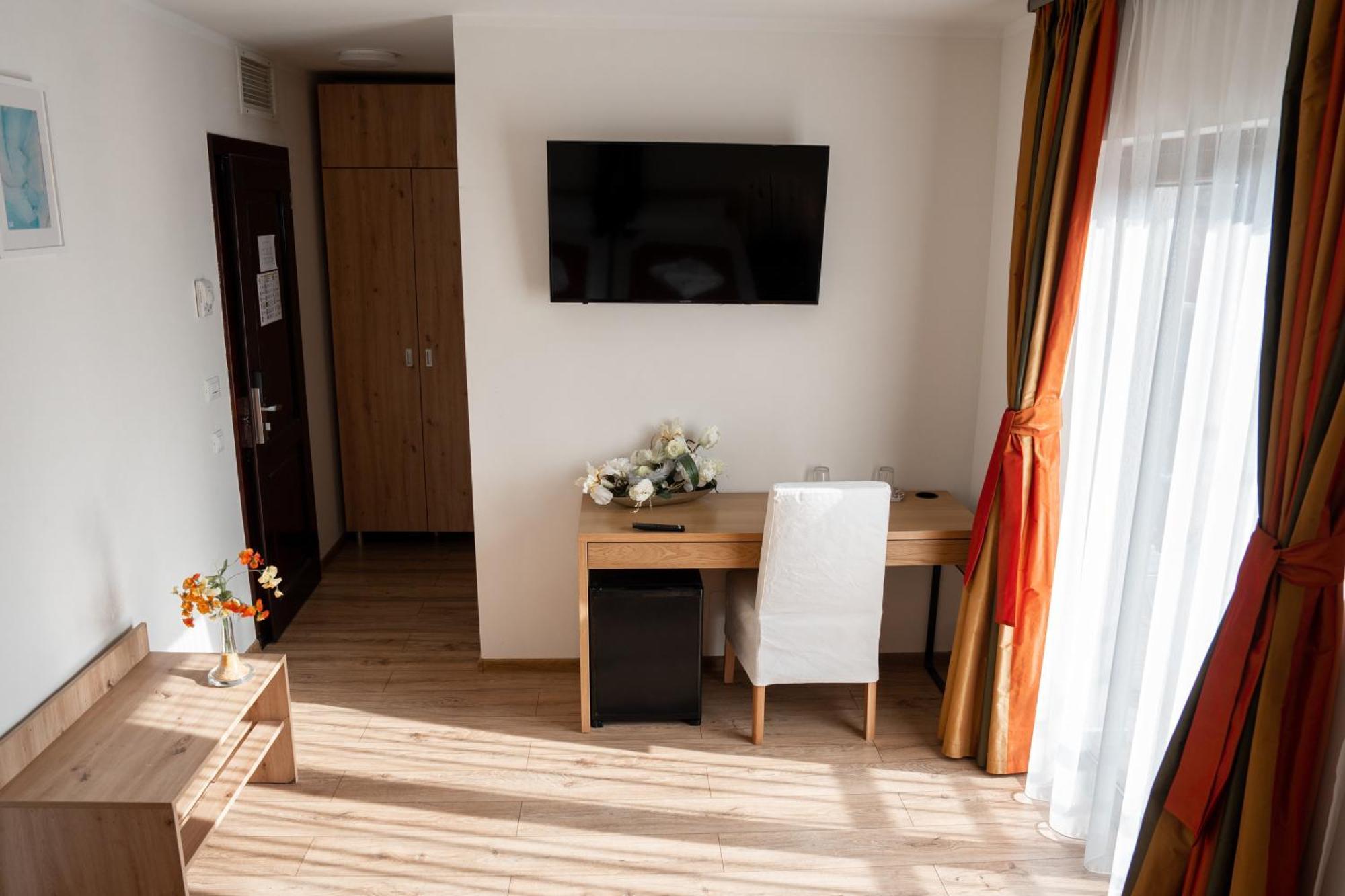 Stil Motel & Spa Ташнад Екстериор снимка