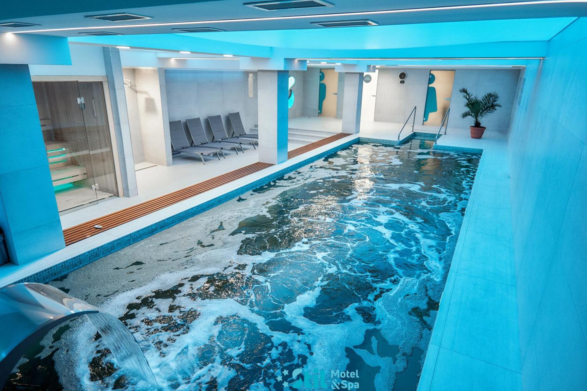 Stil Motel & Spa Ташнад Екстериор снимка