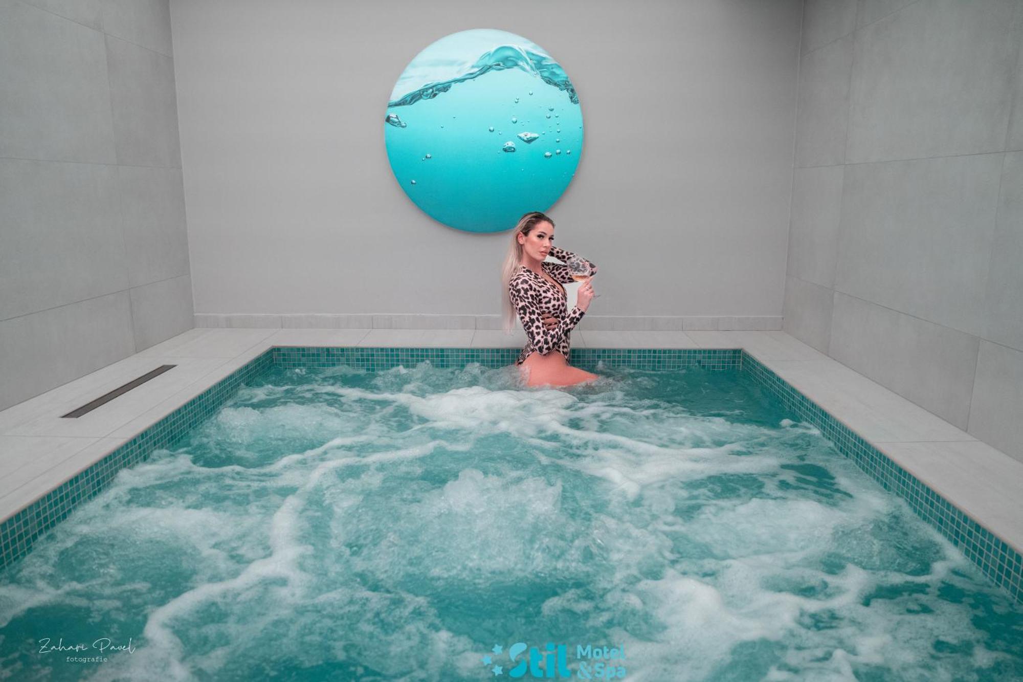 Stil Motel & Spa Ташнад Екстериор снимка