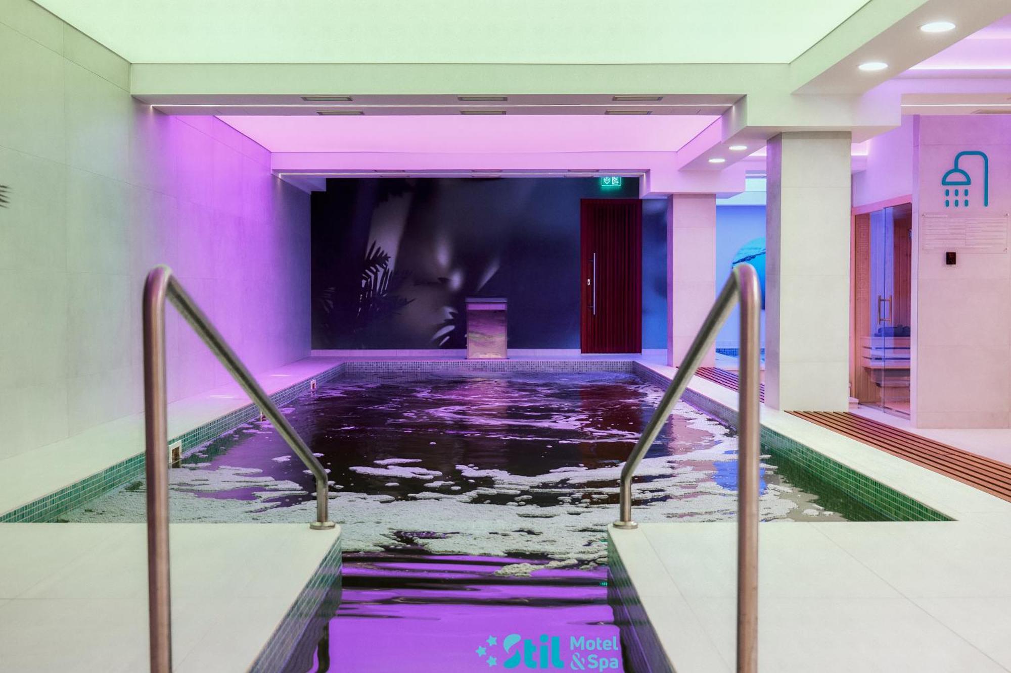 Stil Motel & Spa Ташнад Екстериор снимка